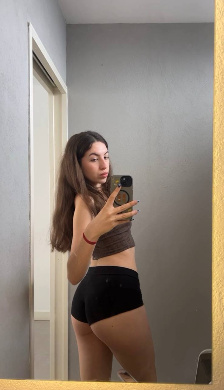 Amber in her underwear in Tehran