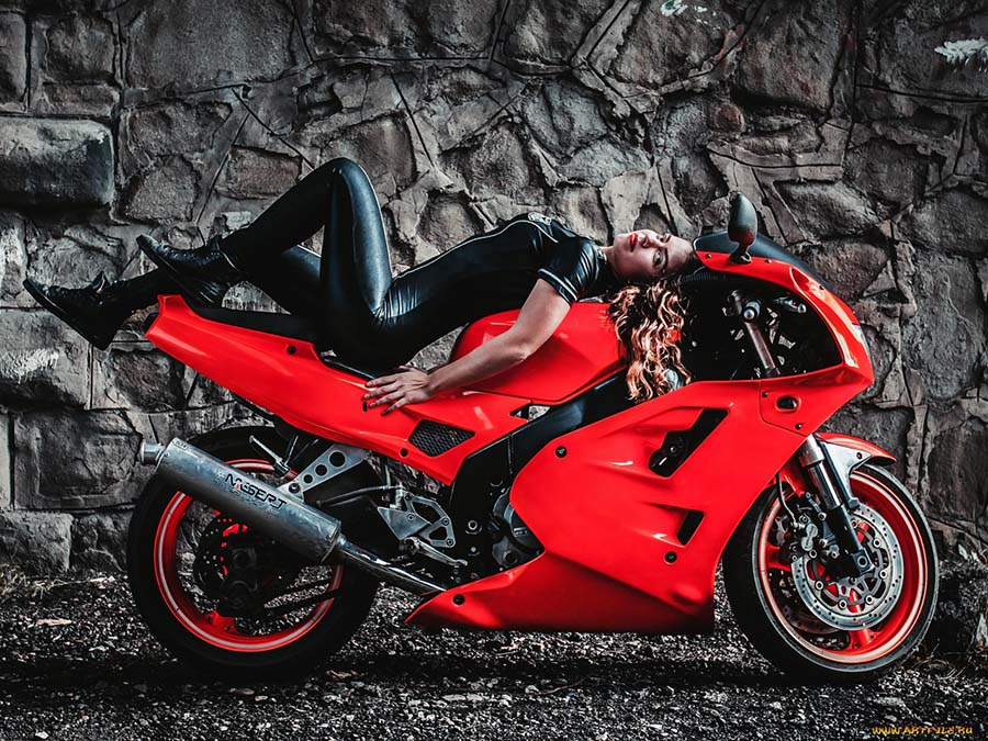 Beautiful girl Beautiful girls and motorcycles in Tehran