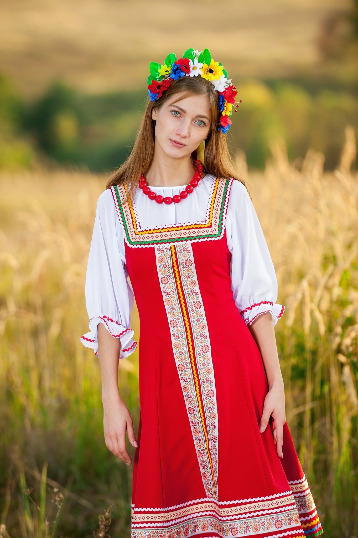 Women in Slavic costumes in Tehran
