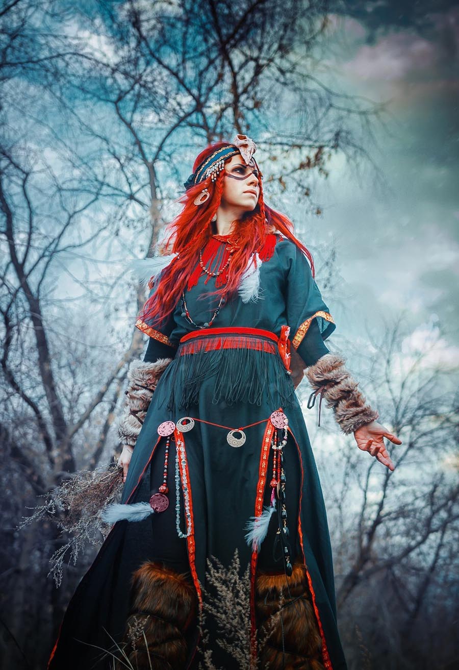 Girls in Slavic costumes underwear in Tehran