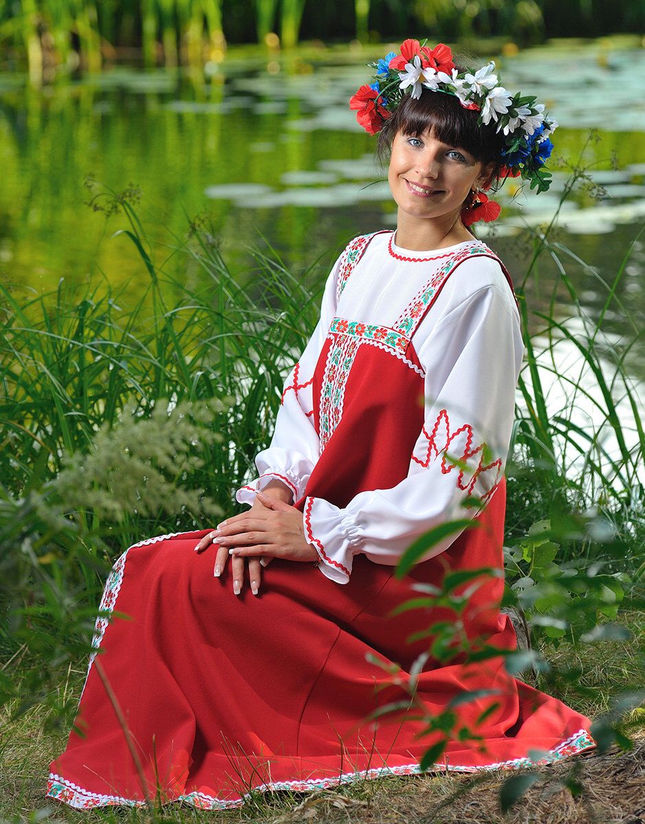 Beautiful girl Girls in Slavic costumes in Tehran